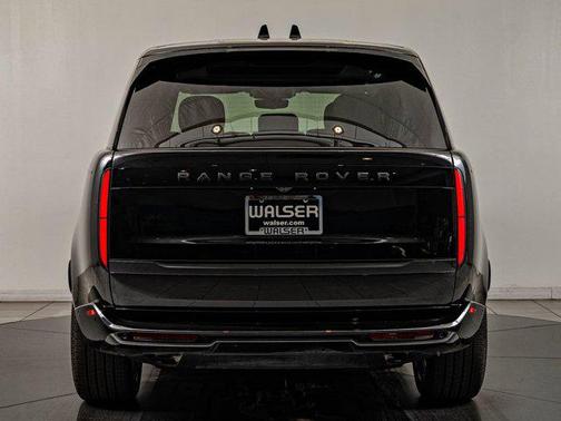 Santorini Black Metallic 2025 Land Rover Range Rover P400 SE 7 Seat