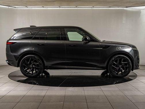 2024 Land Rover Range Rover Sport SE