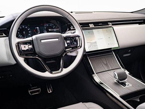 2026 Land Rover Range Rover Velar P400 Dynamic SE