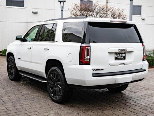 Summit White 2018 GMC Yukon SLT