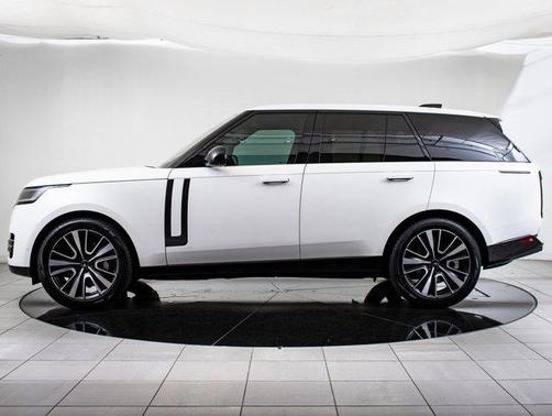 2023 Land Rover Range Rover P530 SE