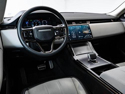White 2025 Land Rover Range Rover Evoque Dynamic SE