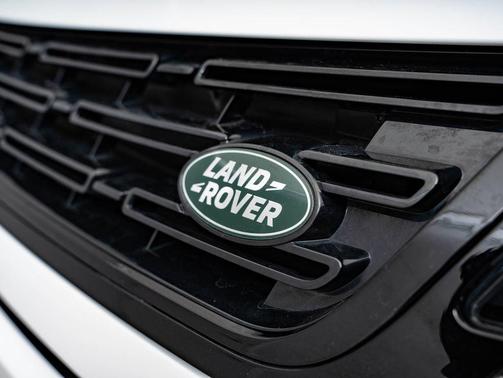 White 2025 Land Rover Range Rover Evoque Dynamic SE
