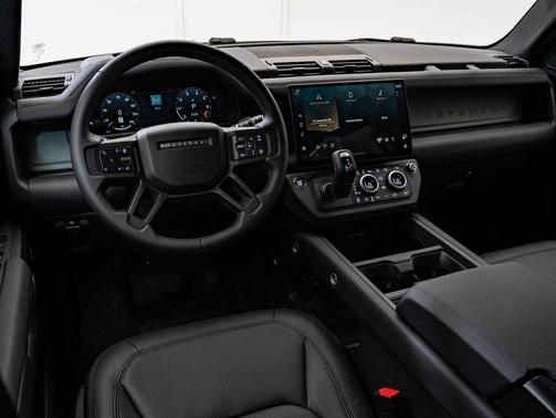 Keswick Green Metallic 2026 Land Rover Defender P400 Trophy Edition Keswick