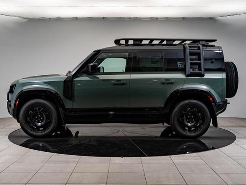 Keswick Green Metallic 2026 Land Rover Defender P400 Trophy Edition Keswick