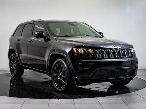 2017 Jeep Grand Cherokee Altitude