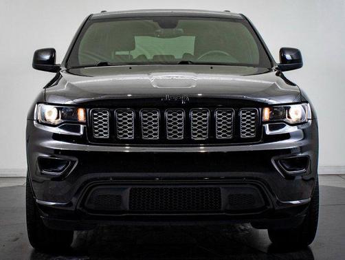 2017 Jeep Grand Cherokee Altitude