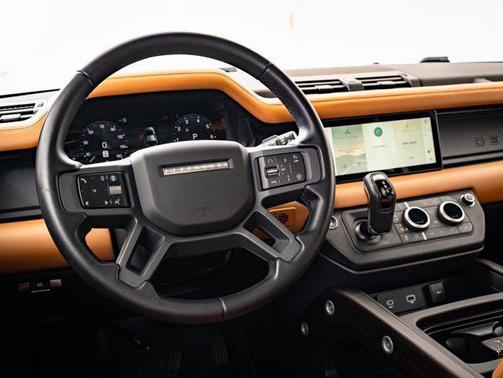 2024 Land Rover Defender 110 P400 X-Dynamic SE