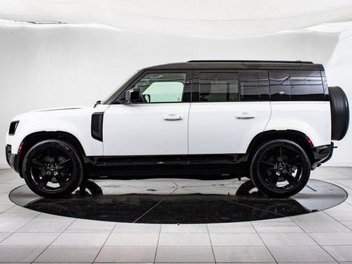 2024 Land Rover Defender 110 P400 X-Dynamic SE