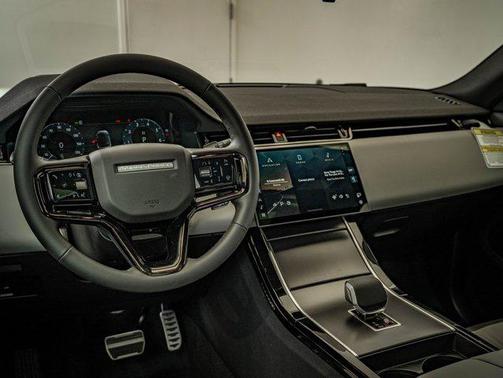 2026 Land Rover Range Rover Evoque Dynamic SE