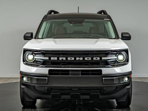 Oxford White 2023 Ford Bronco Sport Outer Banks