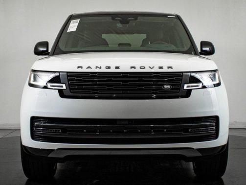 2025 Land Rover Range Rover P400 SE