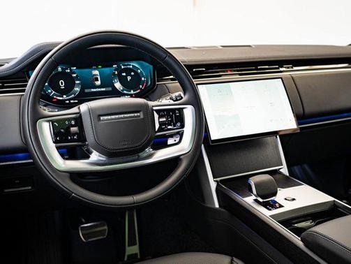 2026 Land Rover Range Rover P400 SE 7 Seat