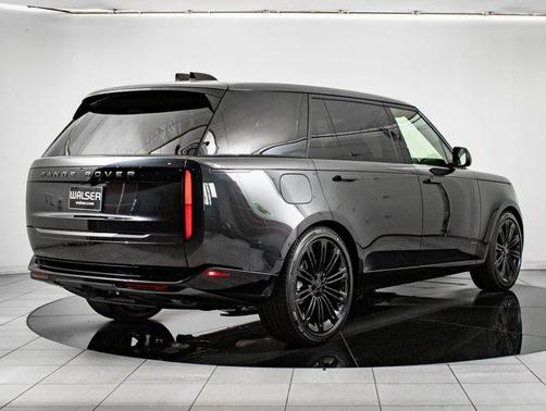 2026 Land Rover Range Rover P400 SE 7 Seat