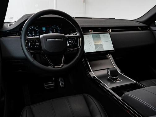 Carpathian Grey Premium Metallic 2026 Land Rover Range Rover Evoque Hoxton Edition