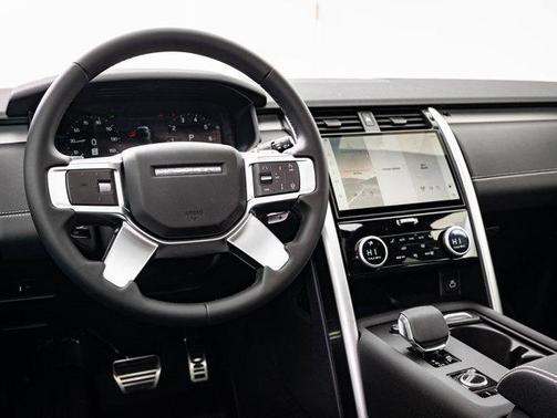 2025 Land Rover Discovery P360 Dynamic SE