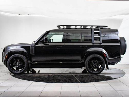 2025 Land Rover Defender 130 P400 X-Dynamic SE
