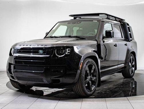 2025 Land Rover Defender 130 P400 X-Dynamic SE