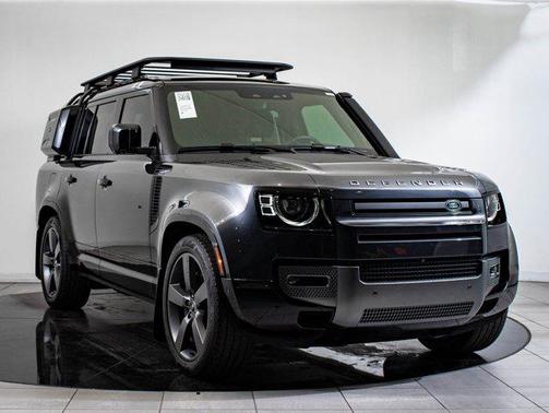 2024 Land Rover Defender 130 P400 Outbound