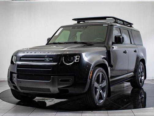 2024 Land Rover Defender 130 P400 Outbound