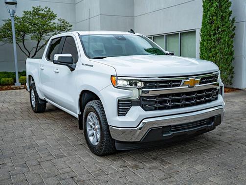 Summit White 2023 Chevrolet Silverado 1500 LT