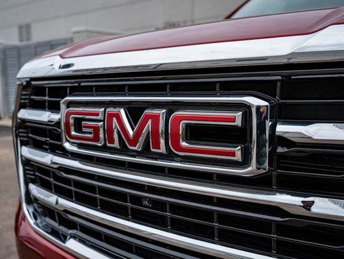 2025 GMC Yukon XL 4WD Elevation