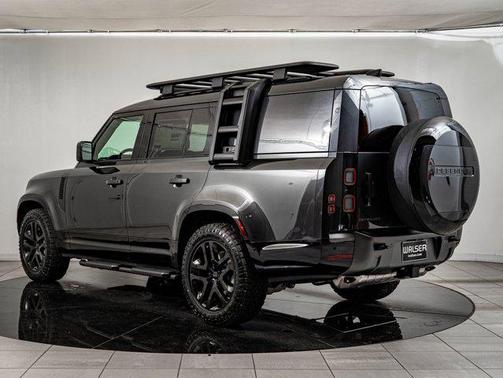 2026 Land Rover Defender P400 Outbound