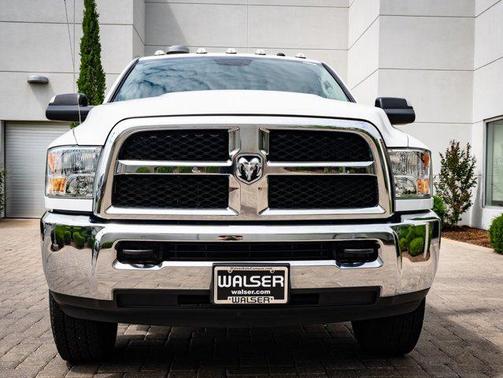2018 RAM 2500 Tradesman Crew Cab 4x4 6'4' Box