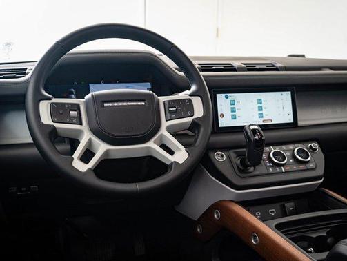2020 Land Rover Defender 110 HSE
