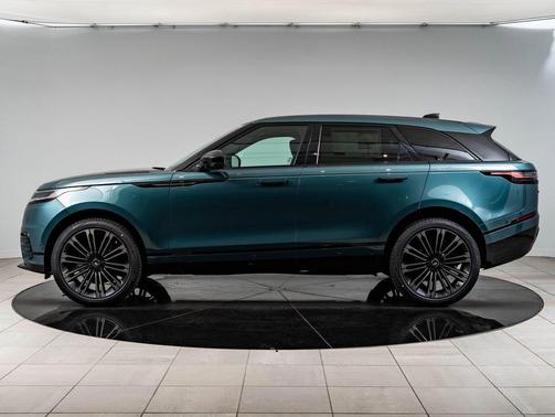 Giola Green Metallic 2026 Land Rover Range Rover Velar Belgravia Edition