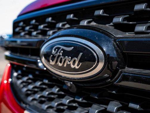 Ruby Red Metallic Tinted Clearcoat 2025 Ford Ranger XLT