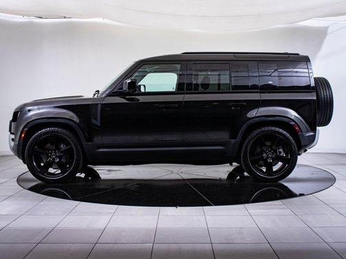 2021 Land Rover Defender 110 SE