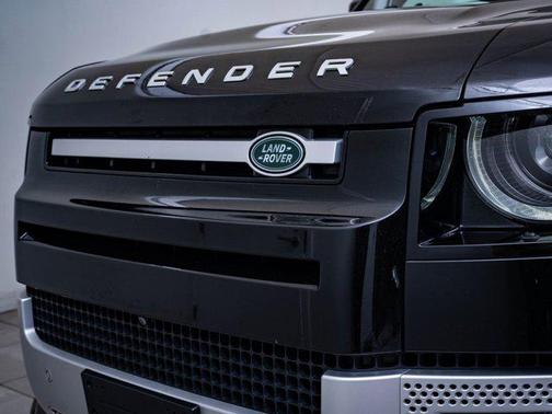 2021 Land Rover Defender 110 SE