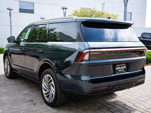 Blue Metallic 2025 Lincoln Navigator Reserve