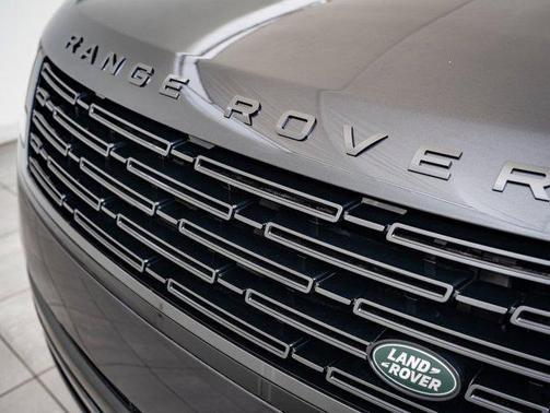 2025 Land Rover Range Rover P530 SE