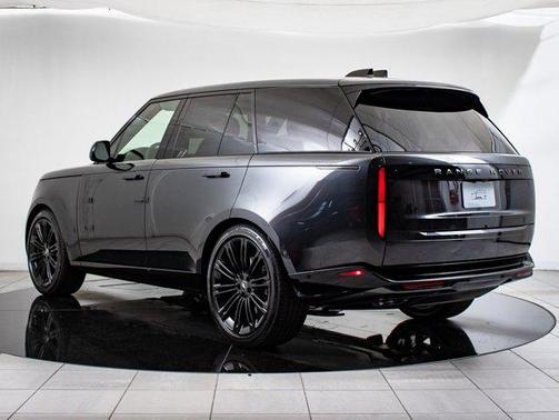 2025 Land Rover Range Rover P530 SE