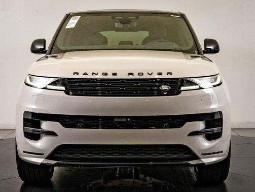 Borasco Grey Metallic 2026 Land Rover Range Rover Sport SE