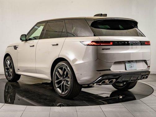 Borasco Grey Metallic 2026 Land Rover Range Rover Sport SE