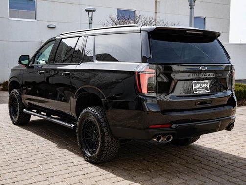 2025 Chevrolet Suburban Z71