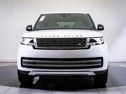 2025 Land Rover Range Rover P400 SE 7 Seat