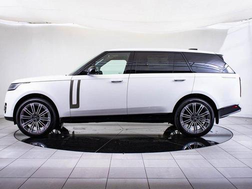 2025 Land Rover Range Rover P400 SE 7 Seat