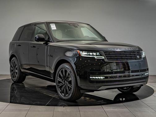 Santorini Black Metallic 2026 Land Rover Range Rover P400 SE
