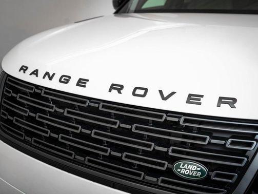2026 Land Rover Range Rover Velar P250 SE R-Dynamic