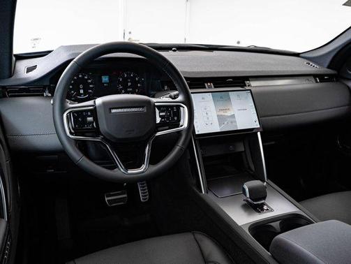 Eiger Grey Metallic 2026 Land Rover Discovery Sport Landmark