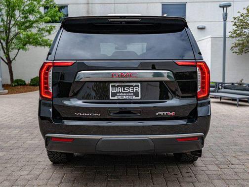 Onyx Black 2024 GMC Yukon 4WD AT4