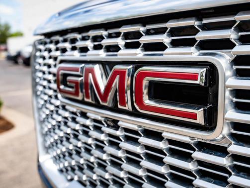 Onyx Black 2023 GMC Yukon Denali