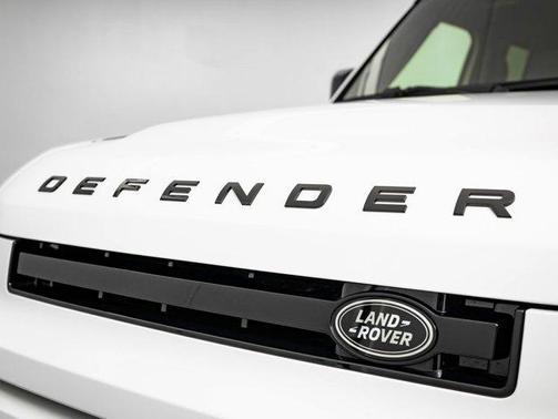 2026 Land Rover Defender V8