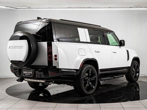 2026 Land Rover Defender V8