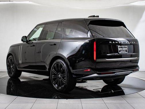 2025 Land Rover Range Rover P400 SE