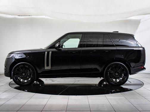 2025 Land Rover Range Rover P400 SE
